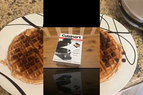 Review Cuisinart Classic Waffle Maker, Round, Silver