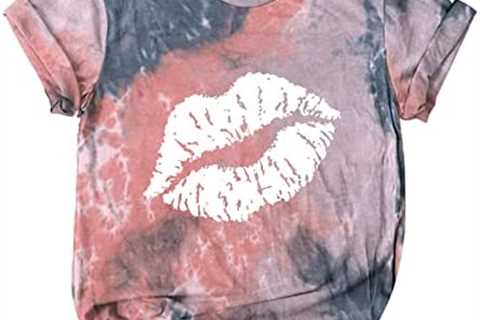Vintage Tie Dye T Shirt for Women Lips Graphic Valentine’s Day Casual Tops Loose Crew Neck Blouse..