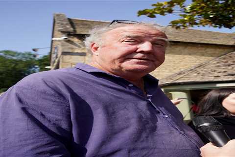 This 25-Year-Old Just Won Jeremy Clarkson's Dream Neighbor Award (And £5 Million)