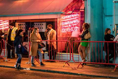 Another Chain Bites the Dust: Simmons Bar's Reality Check